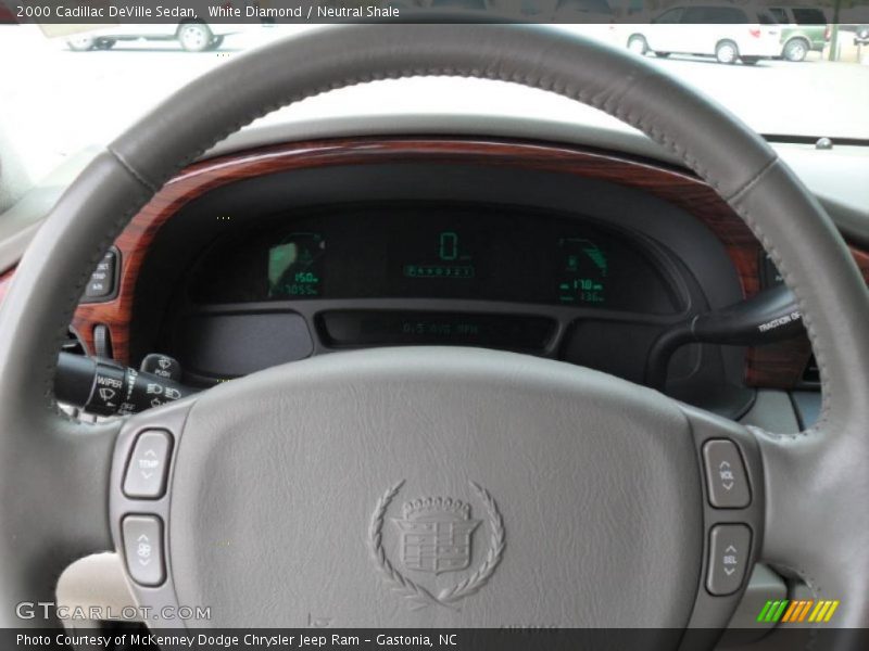White Diamond / Neutral Shale 2000 Cadillac DeVille Sedan