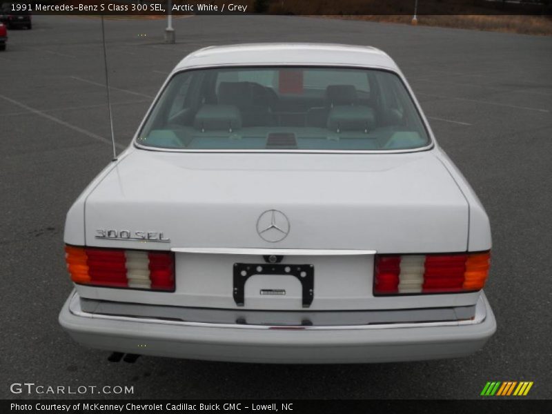 Arctic White / Grey 1991 Mercedes-Benz S Class 300 SEL