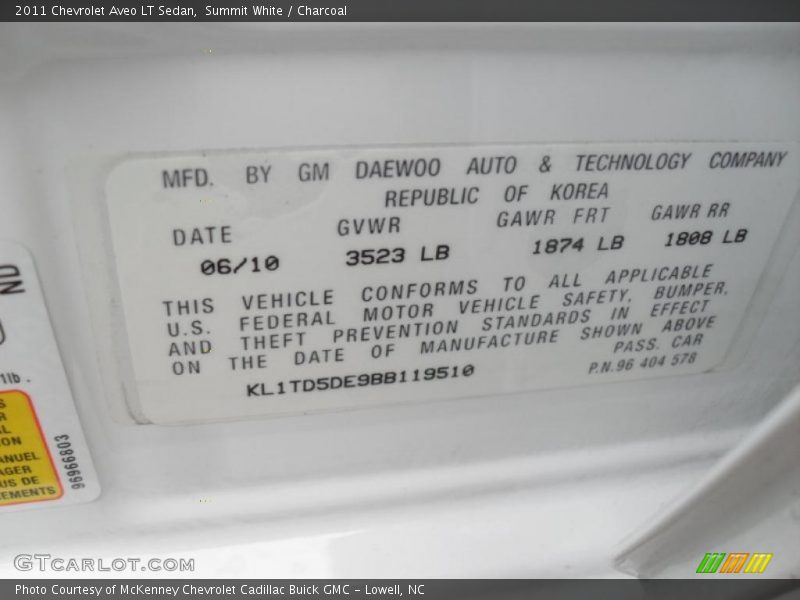 Summit White / Charcoal 2011 Chevrolet Aveo LT Sedan