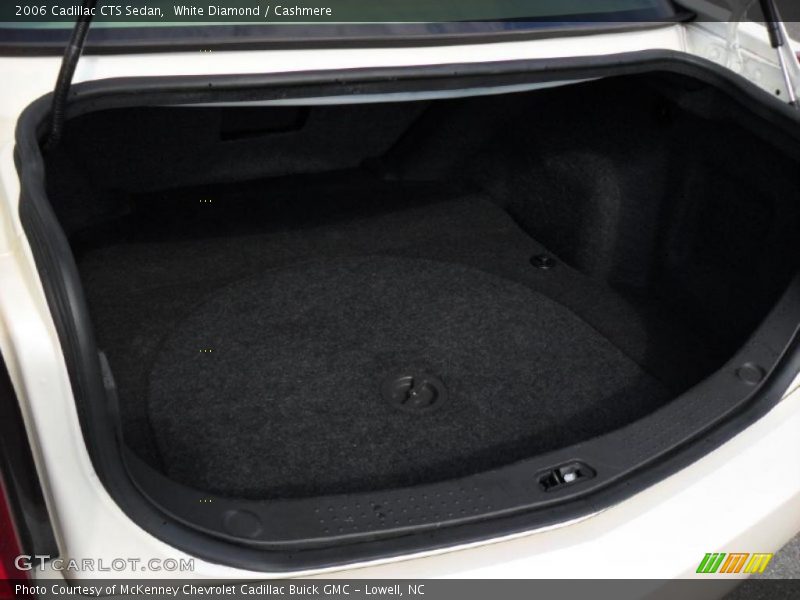 White Diamond / Cashmere 2006 Cadillac CTS Sedan