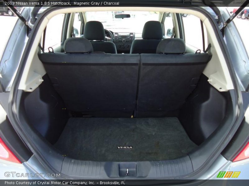 Magnetic Gray / Charcoal 2009 Nissan Versa 1.8 S Hatchback