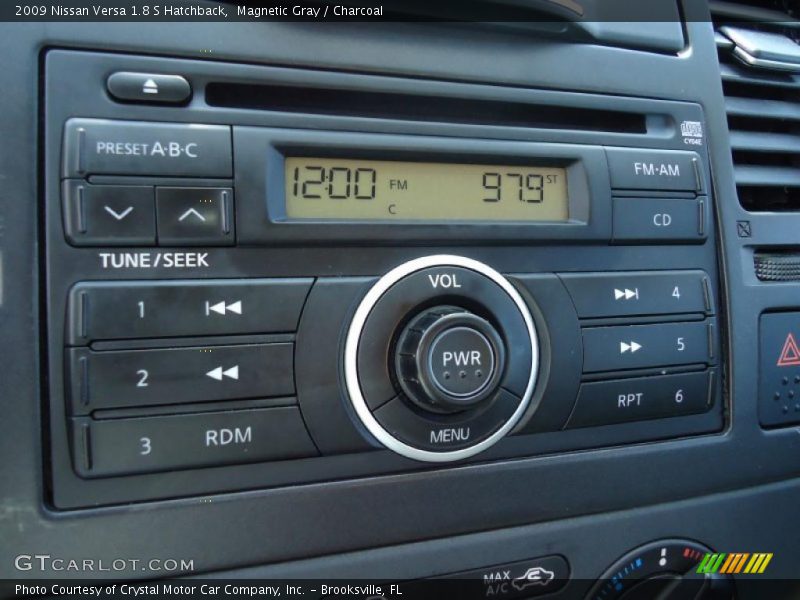 Magnetic Gray / Charcoal 2009 Nissan Versa 1.8 S Hatchback