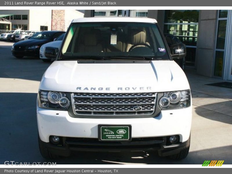 Alaska White / Sand/Jet Black 2011 Land Rover Range Rover HSE