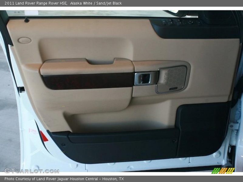 Alaska White / Sand/Jet Black 2011 Land Rover Range Rover HSE
