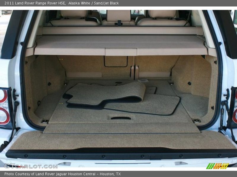 Alaska White / Sand/Jet Black 2011 Land Rover Range Rover HSE