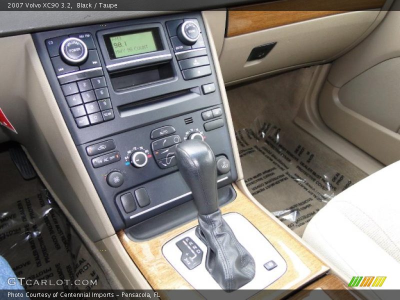 Controls of 2007 XC90 3.2