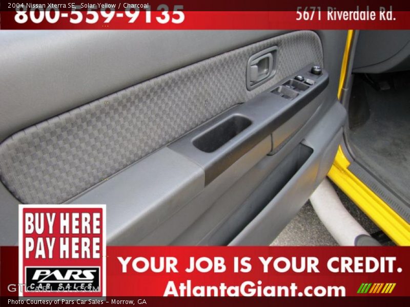 Solar Yellow / Charcoal 2004 Nissan Xterra SE