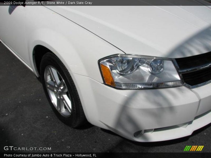 Stone White / Dark Slate Gray 2009 Dodge Avenger R/T