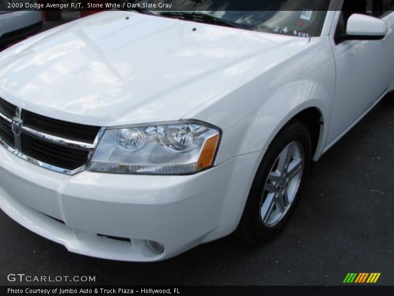 Stone White / Dark Slate Gray 2009 Dodge Avenger R/T