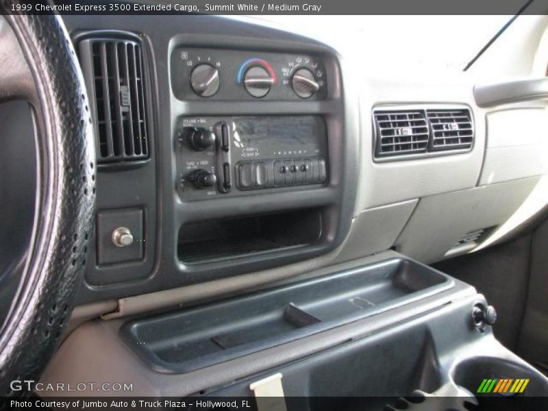 Controls of 1999 Express 3500 Extended Cargo