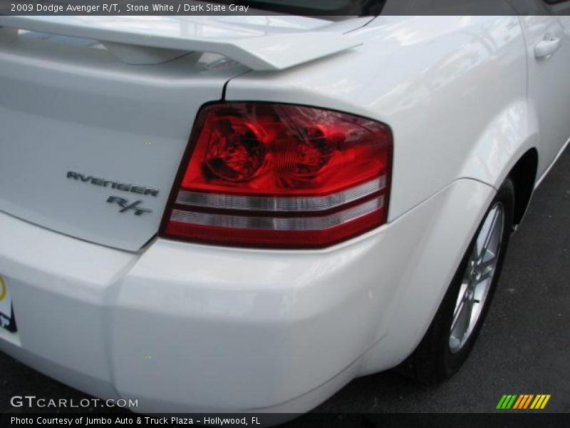 Stone White / Dark Slate Gray 2009 Dodge Avenger R/T