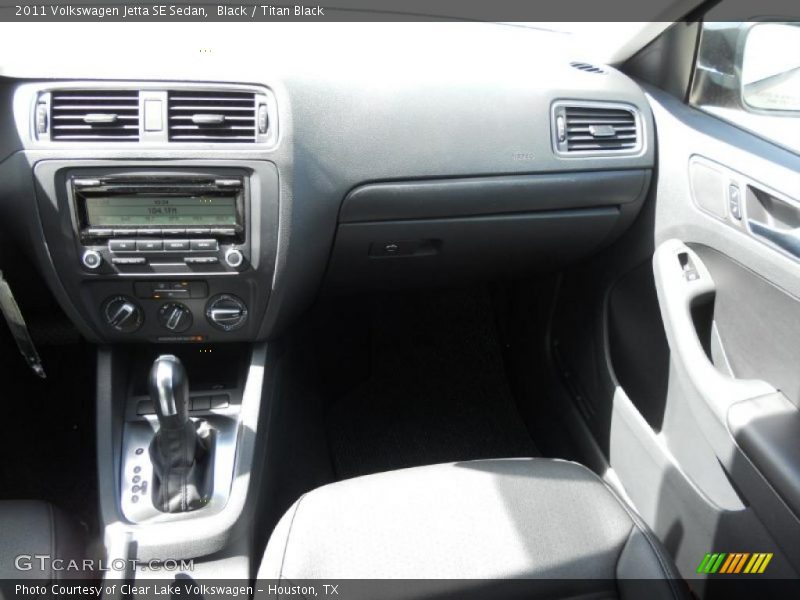 Black / Titan Black 2011 Volkswagen Jetta SE Sedan