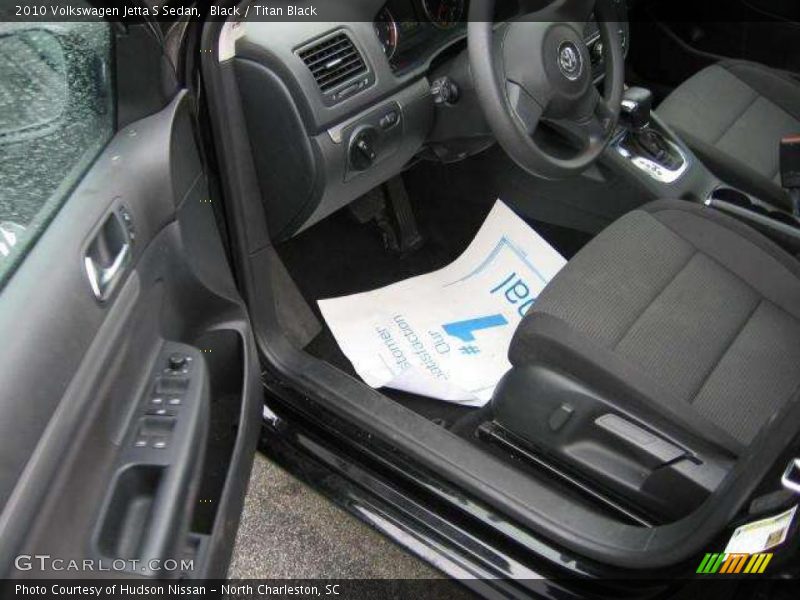 Black / Titan Black 2010 Volkswagen Jetta S Sedan