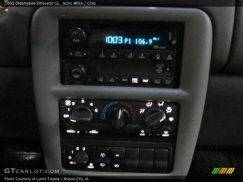 Arctic White / Gray 2001 Oldsmobile Silhouette GL