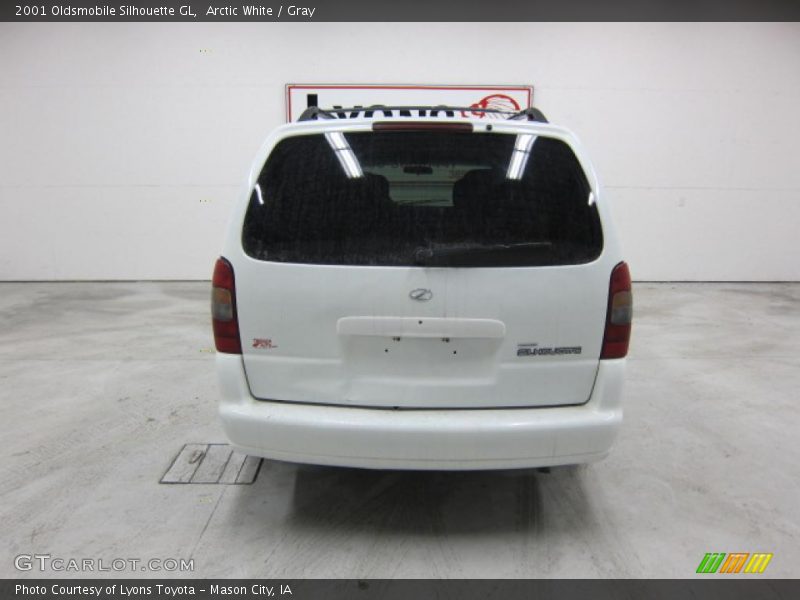 Arctic White / Gray 2001 Oldsmobile Silhouette GL