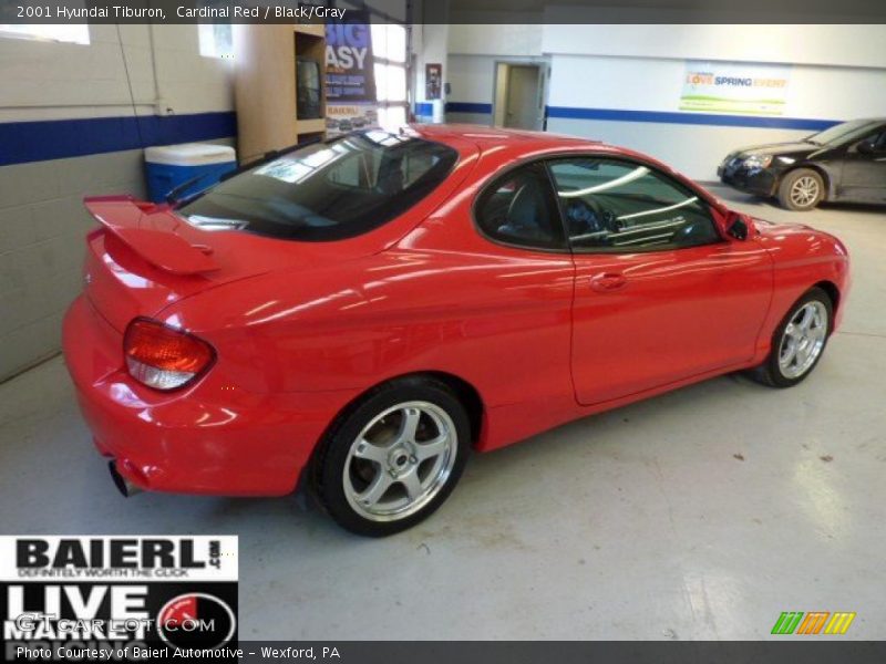 Cardinal Red / Black/Gray 2001 Hyundai Tiburon