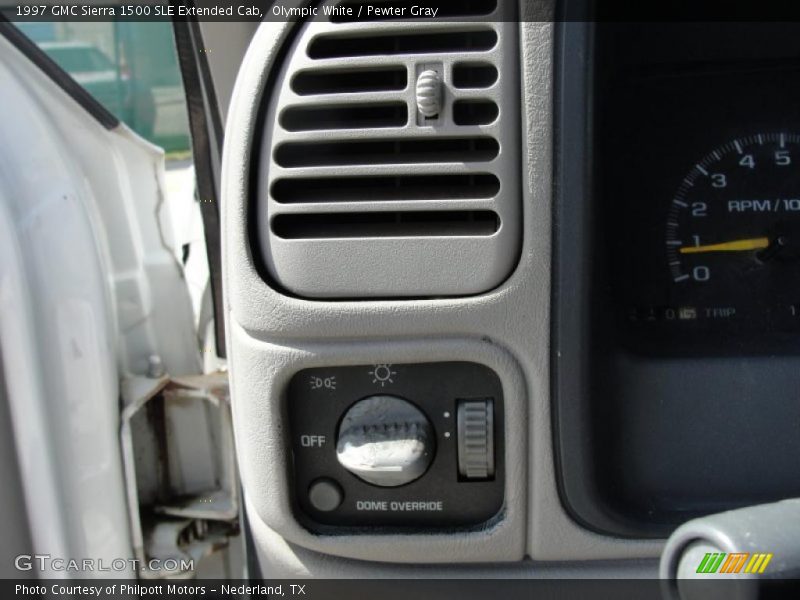 Olympic White / Pewter Gray 1997 GMC Sierra 1500 SLE Extended Cab
