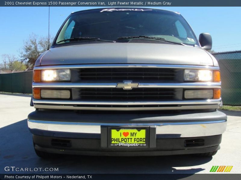 Light Pewter Metallic / Medium Gray 2001 Chevrolet Express 1500 Passenger Conversion Van