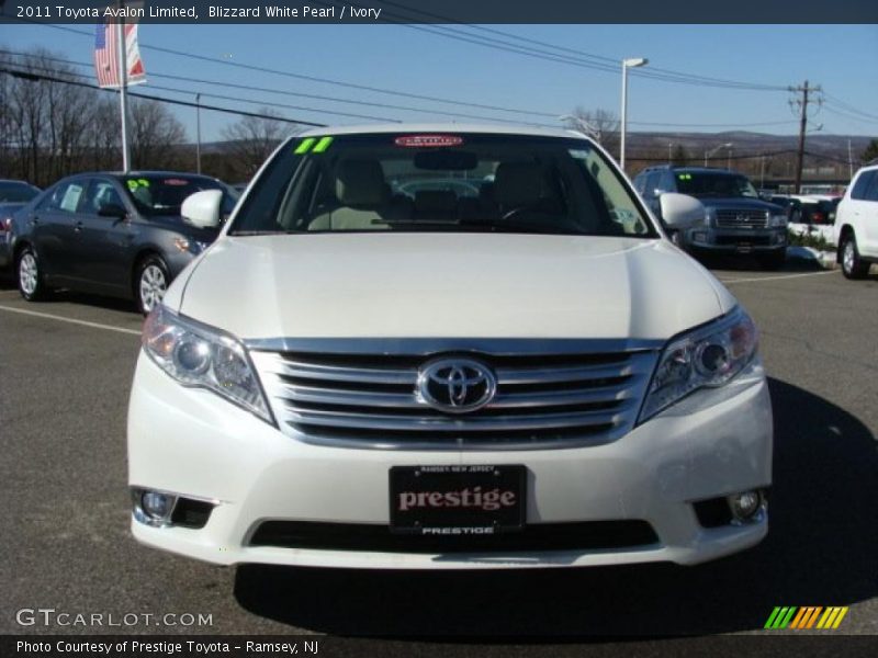 Blizzard White Pearl / Ivory 2011 Toyota Avalon Limited