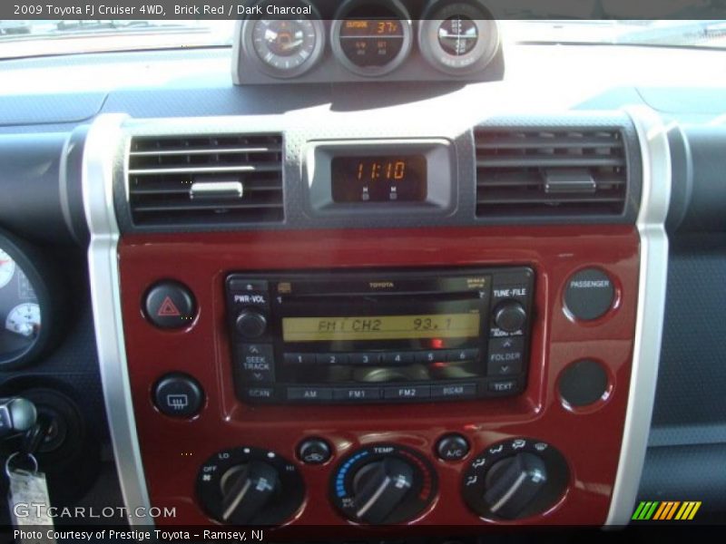 Controls of 2009 FJ Cruiser 4WD