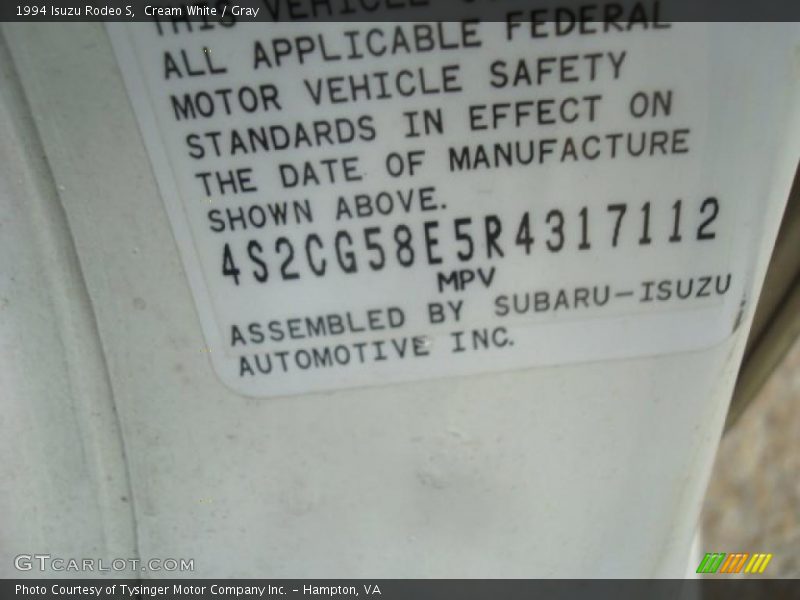 Cream White / Gray 1994 Isuzu Rodeo S