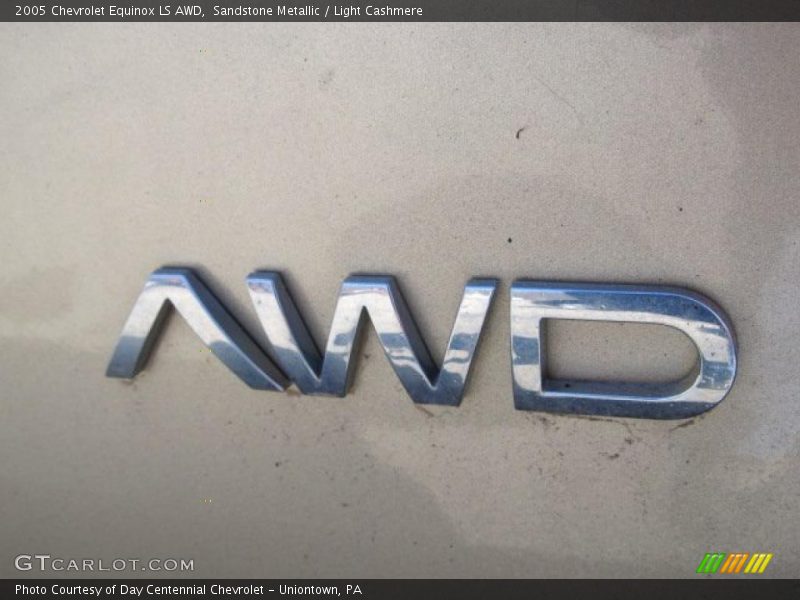 Sandstone Metallic / Light Cashmere 2005 Chevrolet Equinox LS AWD