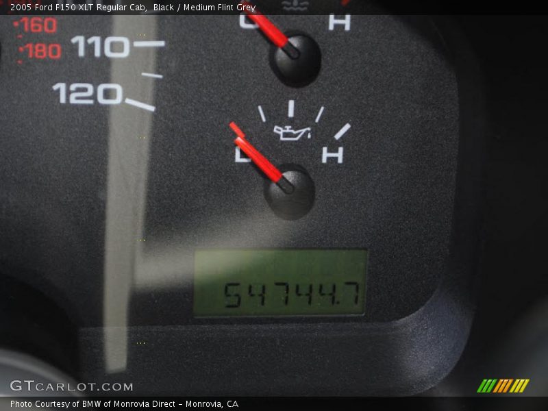 Black / Medium Flint Grey 2005 Ford F150 XLT Regular Cab