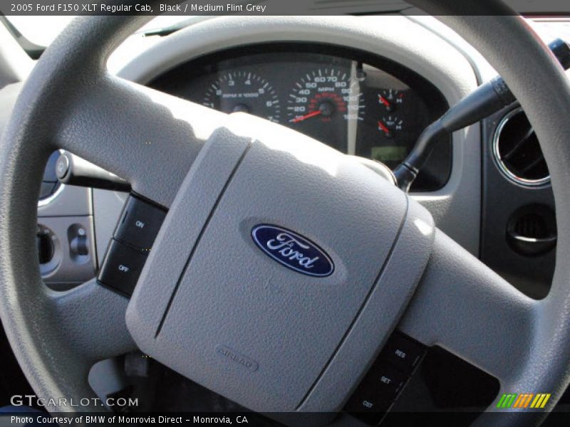 Black / Medium Flint Grey 2005 Ford F150 XLT Regular Cab