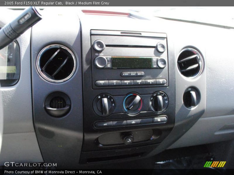 Black / Medium Flint Grey 2005 Ford F150 XLT Regular Cab