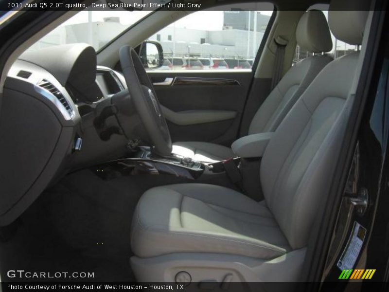 Deep Sea Blue Pearl Effect / Light Gray 2011 Audi Q5 2.0T quattro