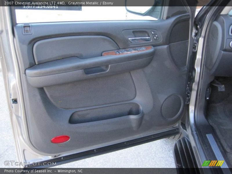 Graystone Metallic / Ebony 2007 Chevrolet Avalanche LTZ 4WD