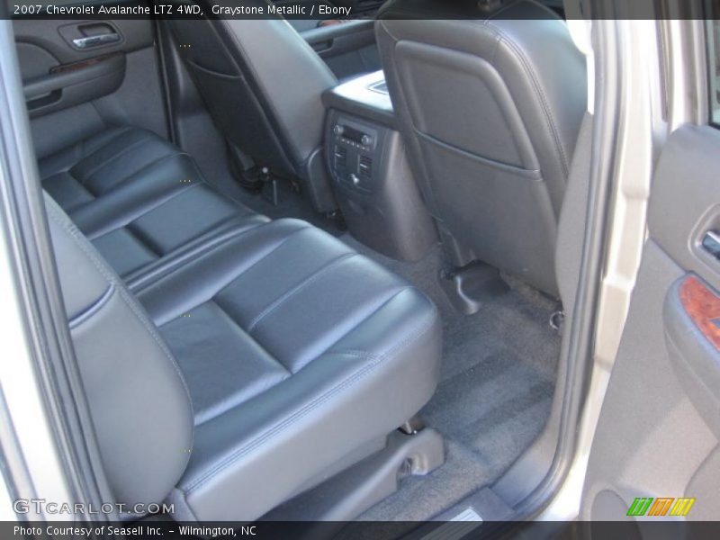 Graystone Metallic / Ebony 2007 Chevrolet Avalanche LTZ 4WD