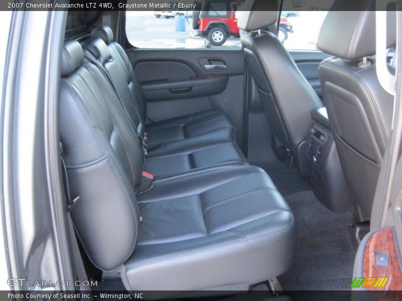 Graystone Metallic / Ebony 2007 Chevrolet Avalanche LTZ 4WD