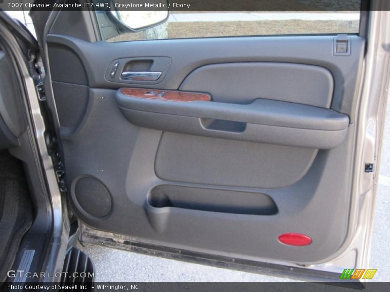 Graystone Metallic / Ebony 2007 Chevrolet Avalanche LTZ 4WD