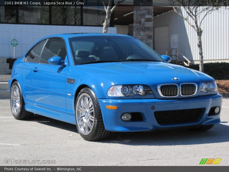 Front 3/4 View of 2001 M3 Coupe