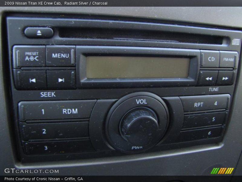 Radiant Silver / Charcoal 2009 Nissan Titan XE Crew Cab