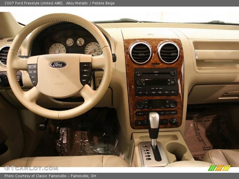 Alloy Metallic / Pebble Beige 2007 Ford Freestyle Limited AWD