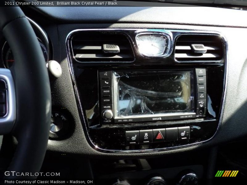Brilliant Black Crystal Pearl / Black 2011 Chrysler 200 Limited