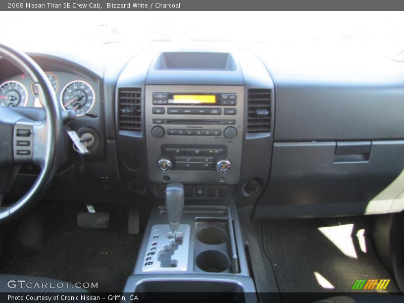 Blizzard White / Charcoal 2008 Nissan Titan SE Crew Cab