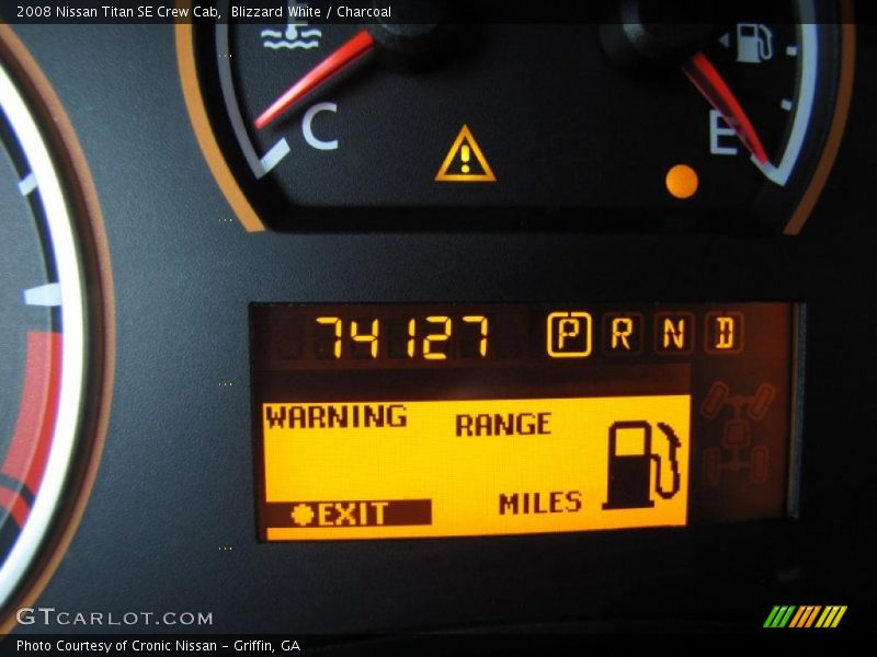 Blizzard White / Charcoal 2008 Nissan Titan SE Crew Cab