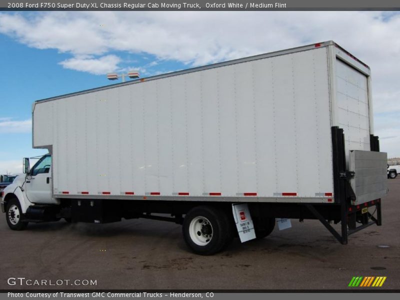 Oxford White / Medium Flint 2008 Ford F750 Super Duty XL Chassis Regular Cab Moving Truck