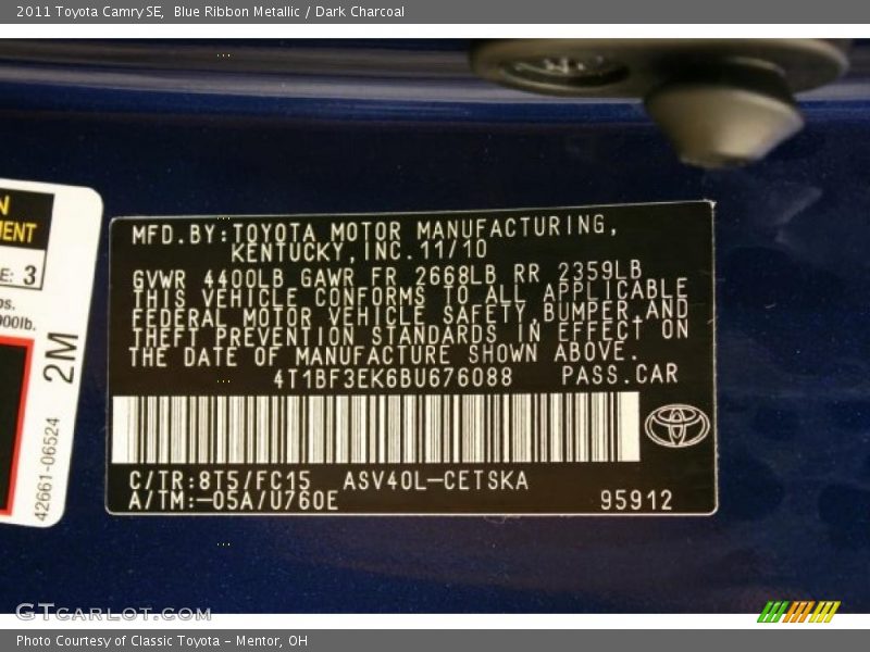 Blue Ribbon Metallic / Dark Charcoal 2011 Toyota Camry SE