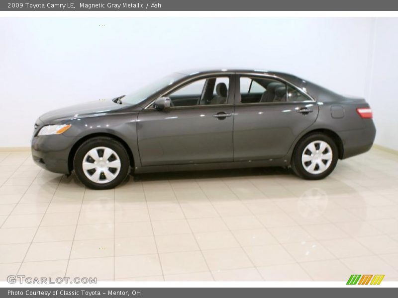 Magnetic Gray Metallic / Ash 2009 Toyota Camry LE