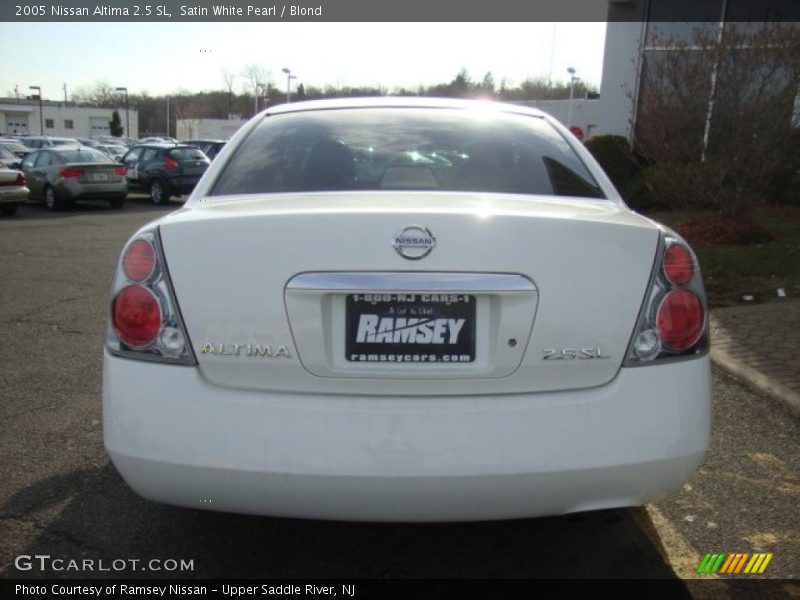 Satin White Pearl / Blond 2005 Nissan Altima 2.5 SL
