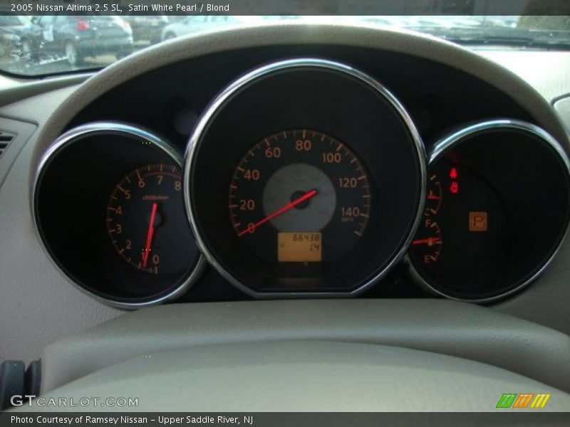Satin White Pearl / Blond 2005 Nissan Altima 2.5 SL