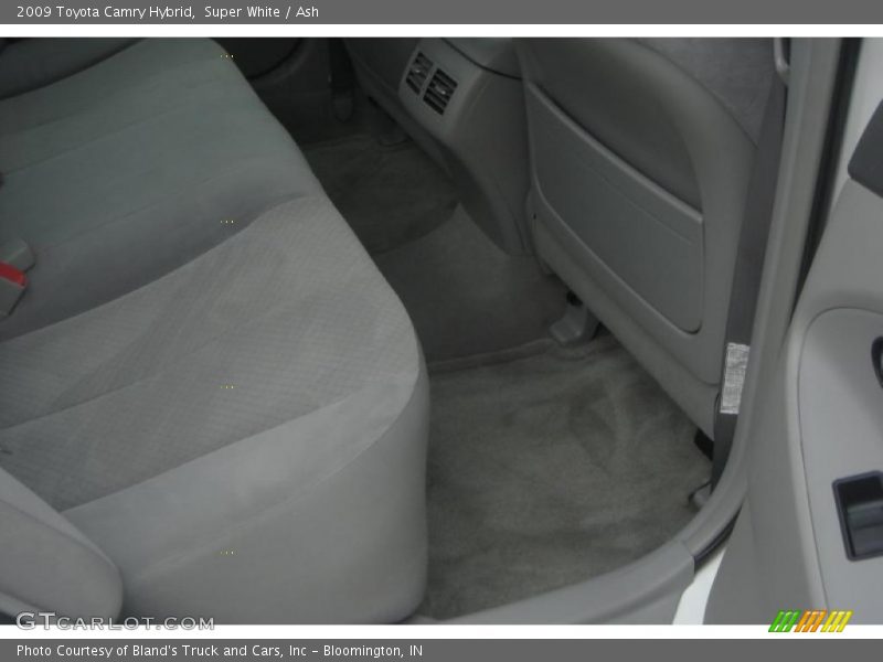 Super White / Ash 2009 Toyota Camry Hybrid