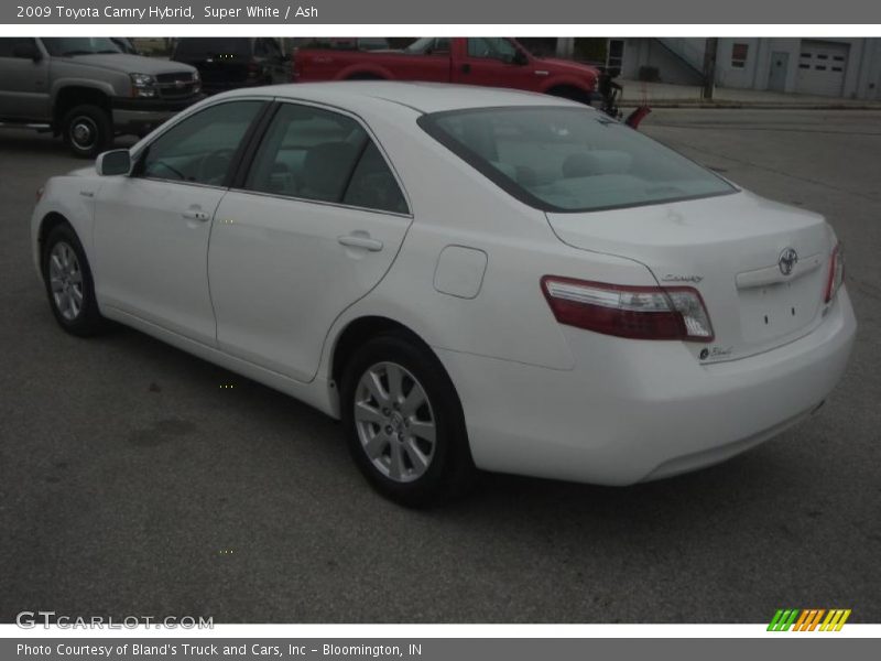 Super White / Ash 2009 Toyota Camry Hybrid