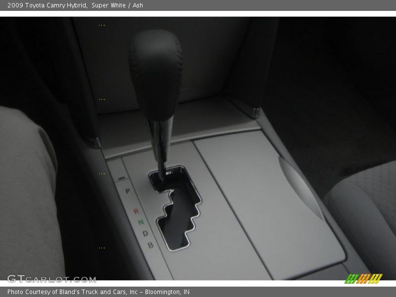 Super White / Ash 2009 Toyota Camry Hybrid