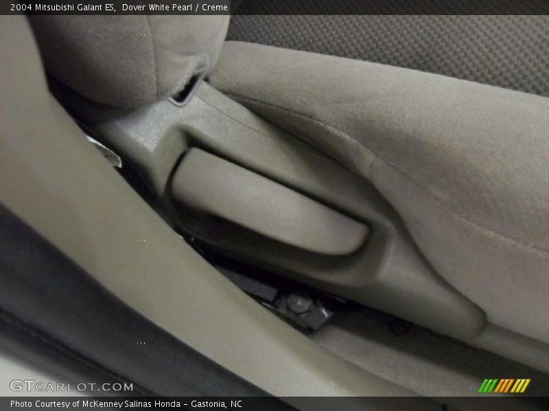 Dover White Pearl / Creme 2004 Mitsubishi Galant ES