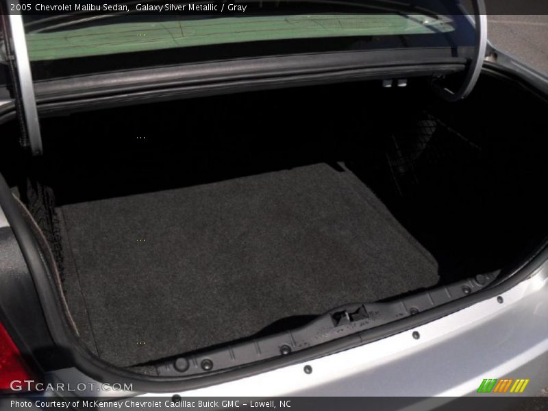 Galaxy Silver Metallic / Gray 2005 Chevrolet Malibu Sedan
